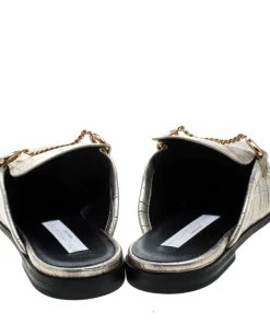 Best Sale 🧨 Stella McCartney Metallic Gold Faux Croc Embossed Leather Chain Trim Flat Slides Size 37 For 👩 Women 👏 -Stella McCartney Shop luxury women stella mccartney new shoes p144114 0005