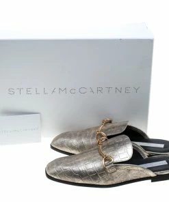 Best Sale 🧨 Stella McCartney Metallic Gold Faux Croc Embossed Leather Chain Trim Flat Slides Size 37 For 👩 Women 👏 -Stella McCartney Shop luxury women stella mccartney new shoes p144114 0008