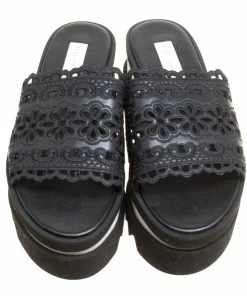 Outlet 🛒 Stella McCartney Black Faux Leather Floral Eyelet Embroidered Platform Slides Size 38 For 👩 Women 🤩 -Stella McCartney Shop luxury women stella mccartney new shoes p154587 0003