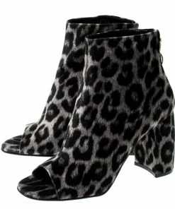 Promo ๐ Stella McCartney Beige Leopard Printed Velvet Peep Toe Block Heel Ankle ๐ฅพ Boots Size 39 For ๐ฉ Women ๐คฉ 13 Promo ๐ Stella McCartney Beige Leopard Printed Velvet Peep Toe Block Heel Ankle ๐ฅพ Boots Size 39 For ๐ฉ Women ๐คฉ -Stella McCartney Shop luxury women stella mccartney new shoes p198102 007
