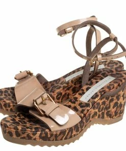 Wholesale 🥰 Stella McCartney Beige Faux Patent Leather Linda Leopard Print Cork Wedge 🩴 Sandals Size 36 For 👩 Women 🌟 -Stella McCartney Shop luxury women stella mccartney used shoes p406329 002