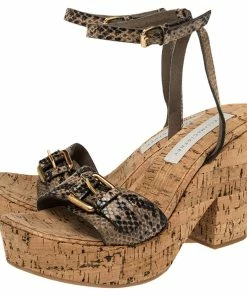 Brand new โญ Stella McCartney Beige Faux Python Leather Cork Platform ๐ฉด Sandals Size 39 For ๐ฉ Women ๐ 13 Brand new โญ Stella McCartney Beige Faux Python Leather Cork Platform ๐ฉด Sandals Size 39 For ๐ฉ Women ๐ -Stella McCartney Shop luxury women stella mccartney used shoes p487550 001