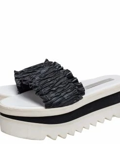 Promo ⭐ Stella McCartney Black Ruffle Faux Leather Platform Slide 🩴 Sandals Size 39 For 👩 Women 😉 13 Promo ⭐ Stella McCartney Black Ruffle Faux Leather Platform Slide 🩴 Sandals Size 39 For 👩 Women 😉 -Stella McCartney Shop luxury women stella mccartney used shoes p490983 001