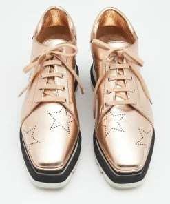 Promo ๐ Stella McCartney Metallic Gold Faux Perforated Leather Elyse Star Platform Derby Size 37 For ๐ฉ Women ๐ 13 Promo ๐ Stella McCartney Metallic Gold Faux Perforated Leather Elyse Star Platform Derby Size 37 For ๐ฉ Women ๐ -Stella McCartney Shop luxury women stella mccartney used shoes p653174 002